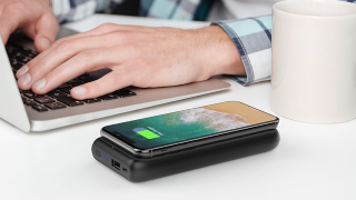 RAVPower Made a Portable Battery Pack That's Truly Wireless